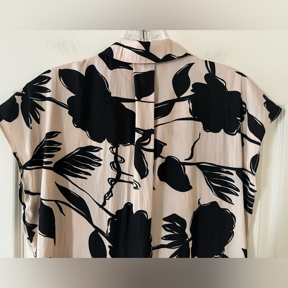 Philosophy Contemporary  Floral Print Button-Up Blouse Women’s Size Small - Picture 10 of 12